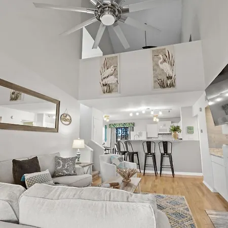 201D Jenns Bay Retreat Villa